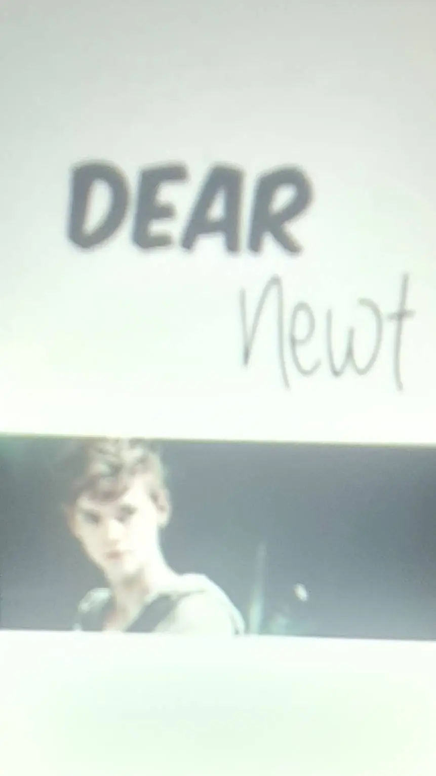 ai character: Newt ❤ background