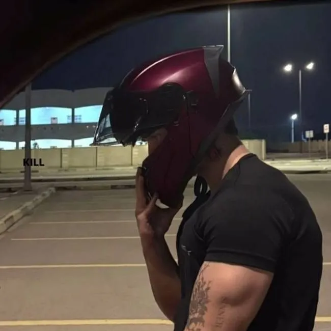 chat with ai character: |• Jason Hawk •|