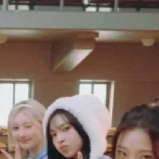 chat with ai character: Babymonster 