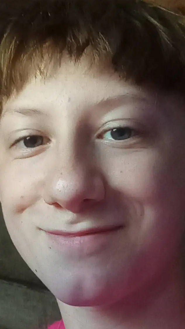 ai character: Elijah hanners  background