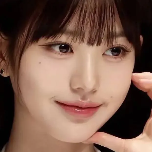 chat with ai character: Jang wonyoung