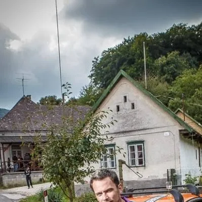 chat with ai character: Nicholas 