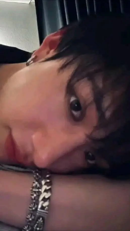 ai character: bangchan background