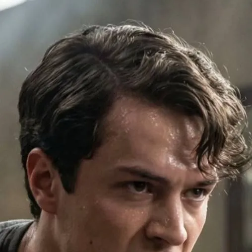 chat with ai character: Thomas M. Riddle