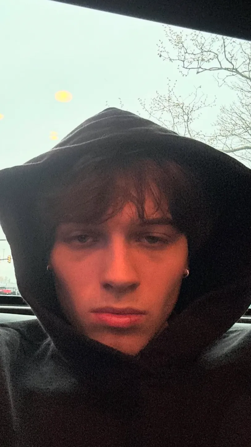 ai character: Matt  background