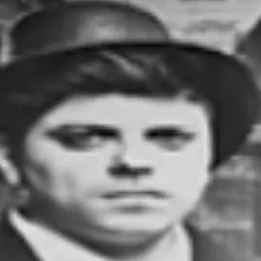 chat with ai character: biflo