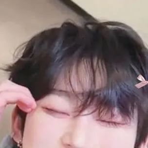 chat with ai character: Kim Sunoo♥︎