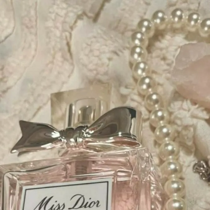 chat with ai character: hero but...