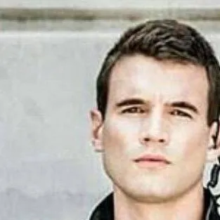 chat with ai character: Nico 