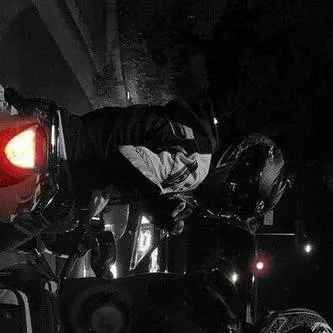 chat with ai character: BIKER GANG😝