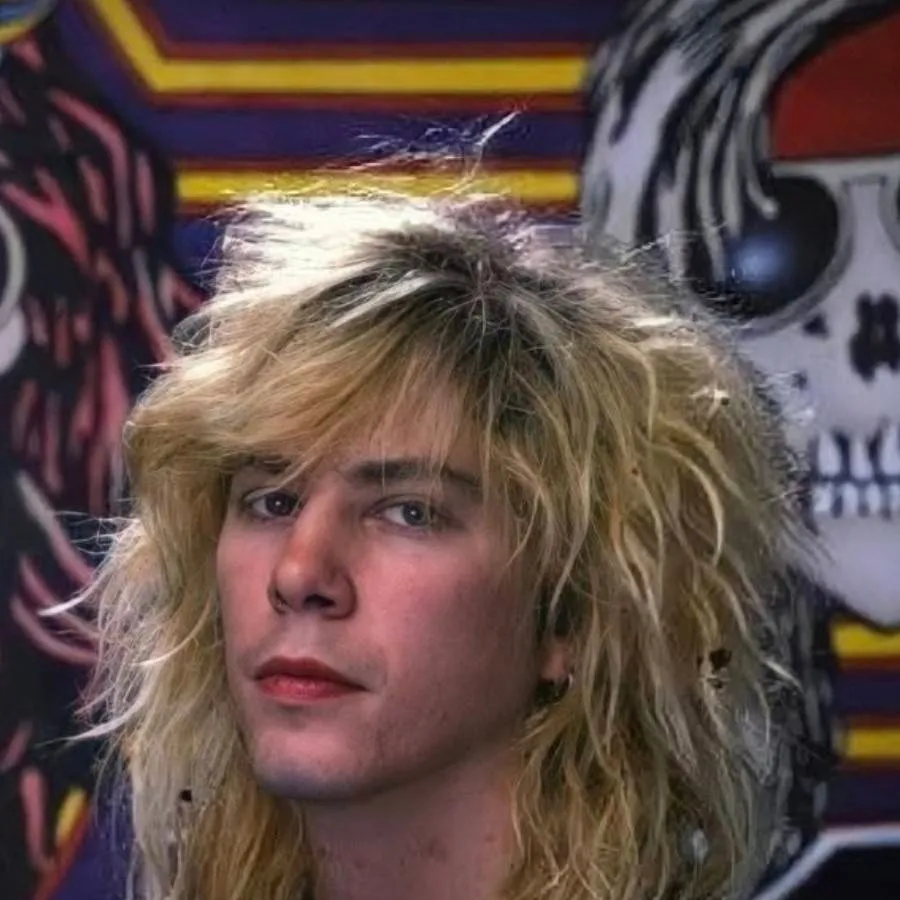 chat with ai character: Duff