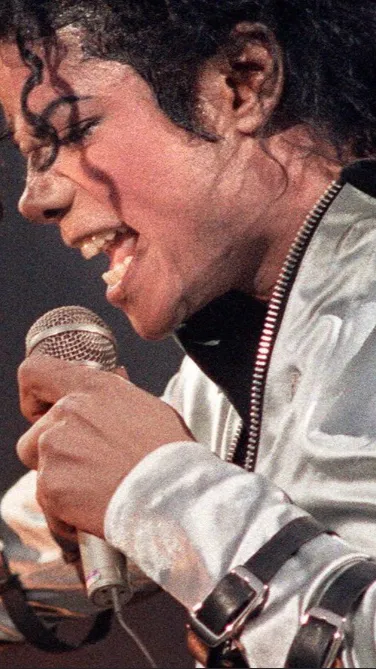 ai character: Michael Jackson  background