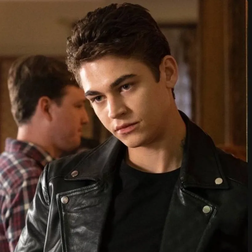 chat with ai character: ~Hardin Scott~
