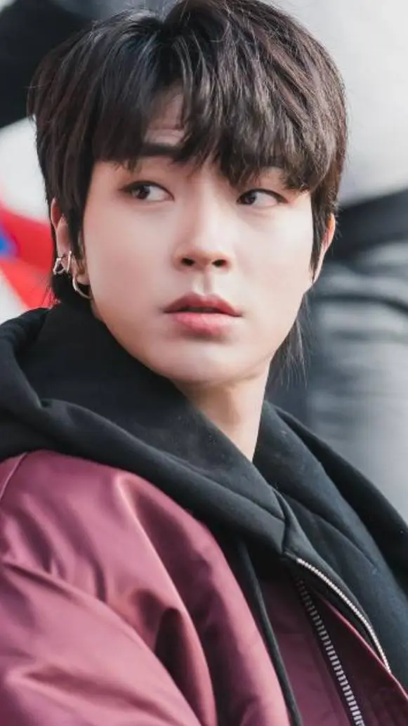 ai character: Hwang In Yeop  background