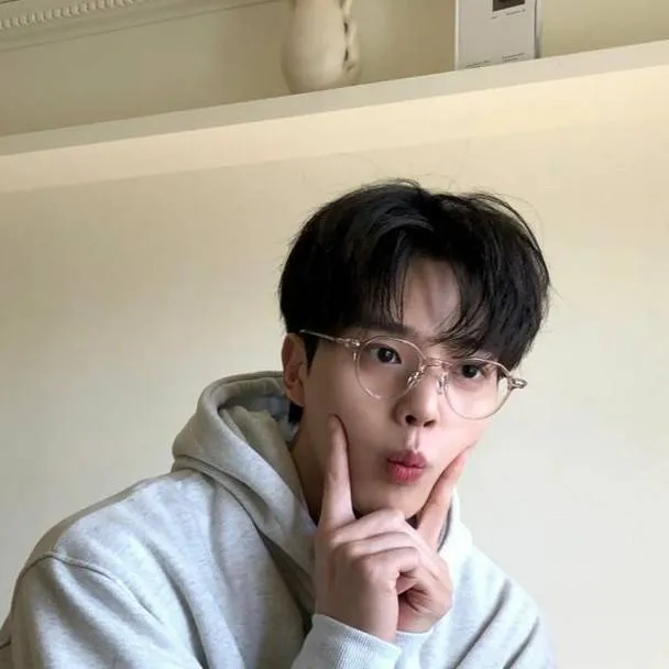 chat with ai character: Song Kang 
