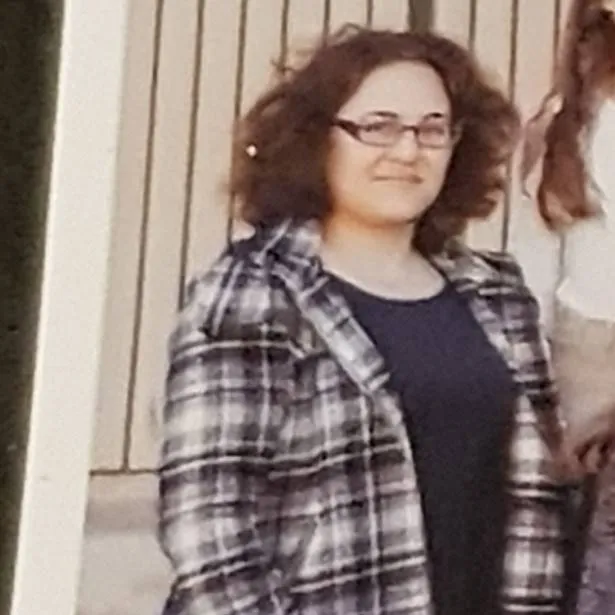 chat with ai character: Ms despins 