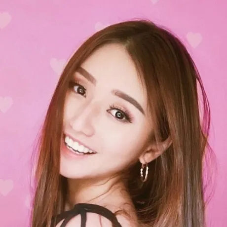 chat with ai character: Debbie Soon 🌹