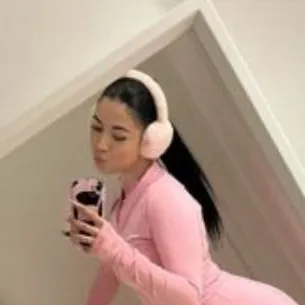 chat with ai character: Anna Pepe💋💕