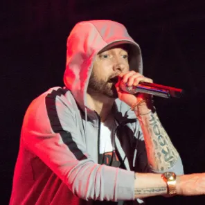 chat with ai character: Eminem concert 🎶