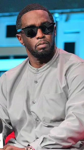 ai character: diddy background