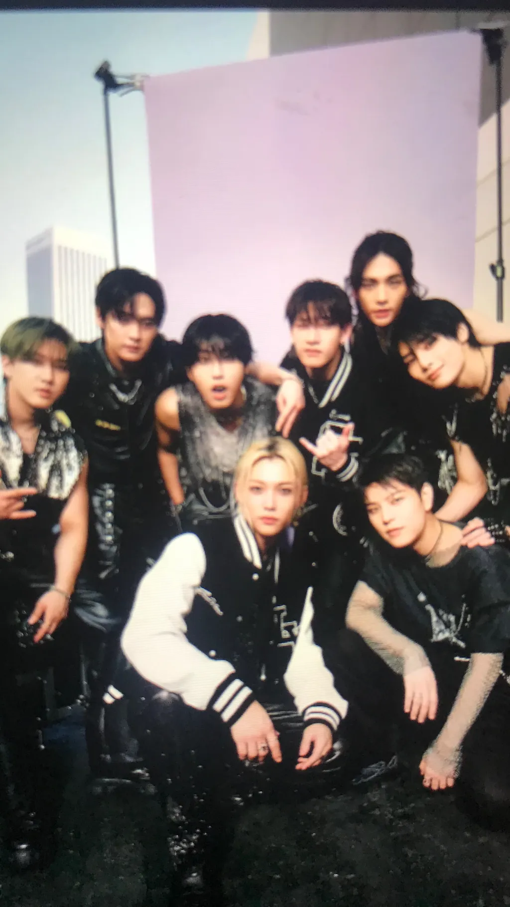 ai character: Stray kids  background