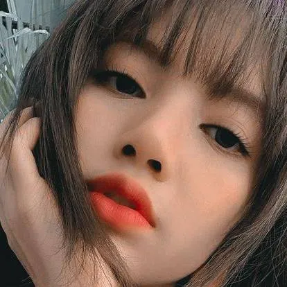 chat with ai character: Lalisa (lisa)