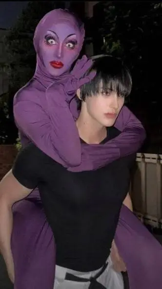 ai character: Zora background