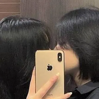 chat with ai character: Charlotte 