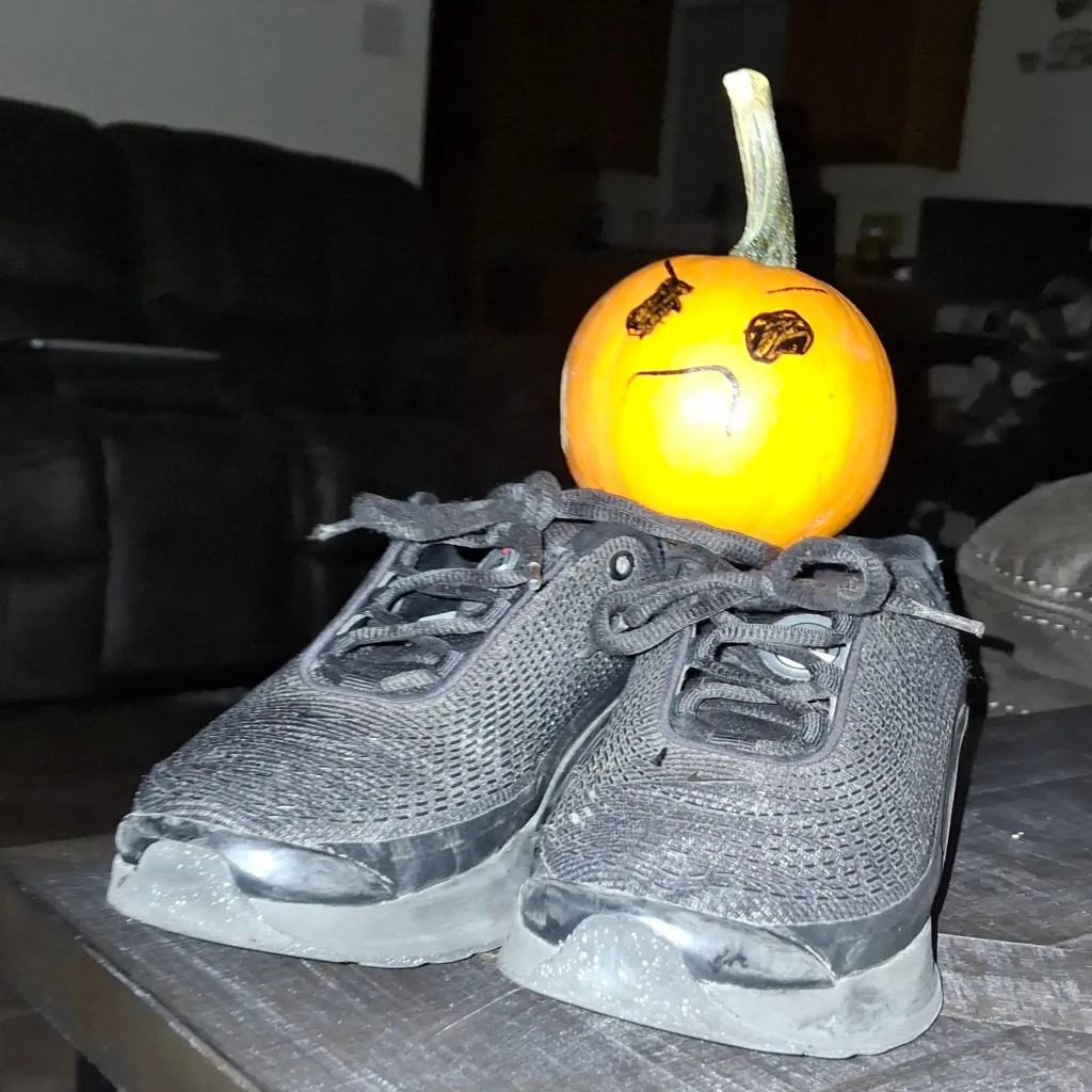 chat with ai character: 310400