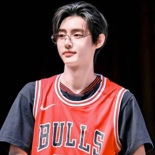 chat with ai character: Park Sunghoon  🏀