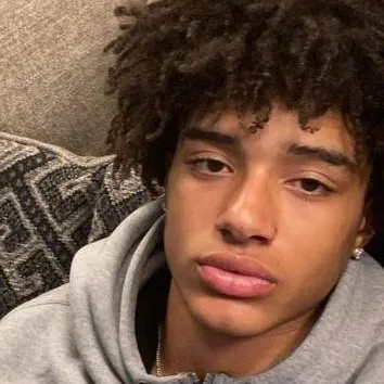 chat with ai character: S⭐️mmy