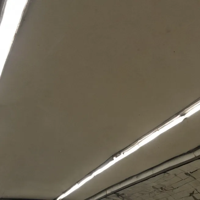 chat with ai character: metro abbandonata
