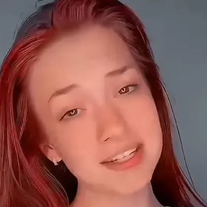 chat with ai character: crazycae hero girl