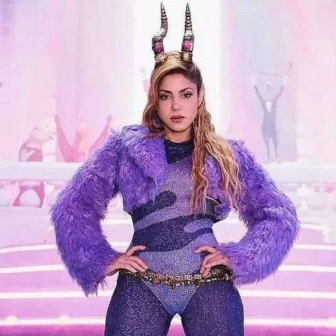 chat with ai character: sharika(post show)