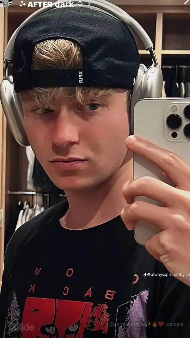 ai character: Sam Golbach  background