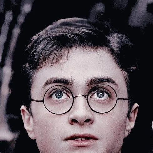 chat with ai character: Daniel Radcliffe