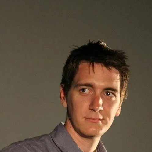 chat with ai character: Oliver phelps 