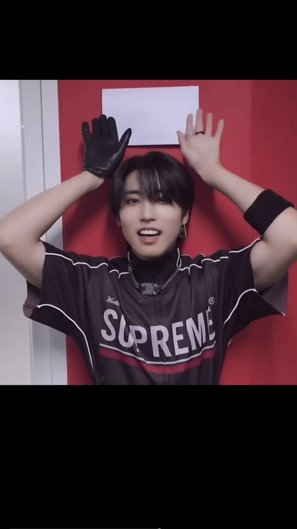 ai character: Han stray kids background