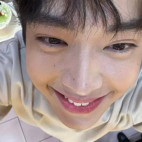 chat with ai character: Rabin Angeles