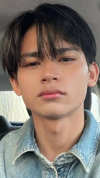 ai character: Kurt Delos Reyes background