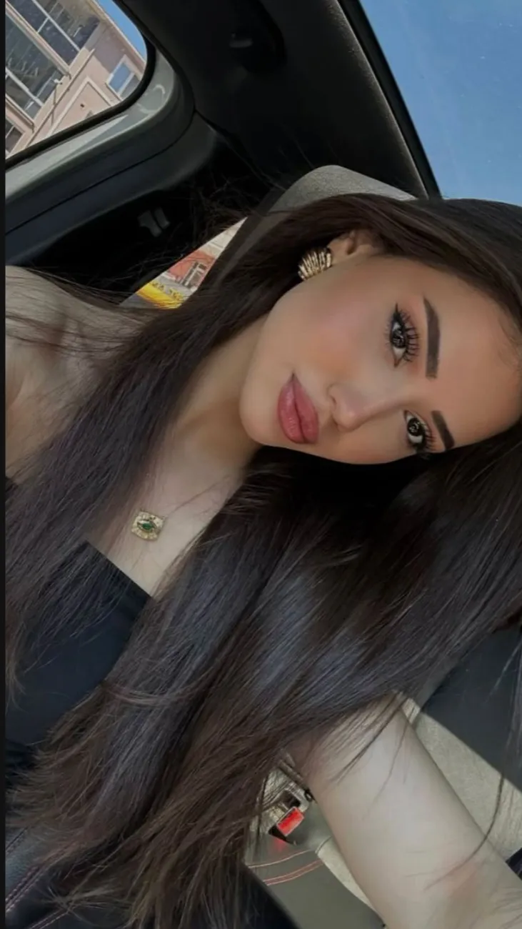 ai character: Liat background