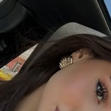 chat with ai character: Liat