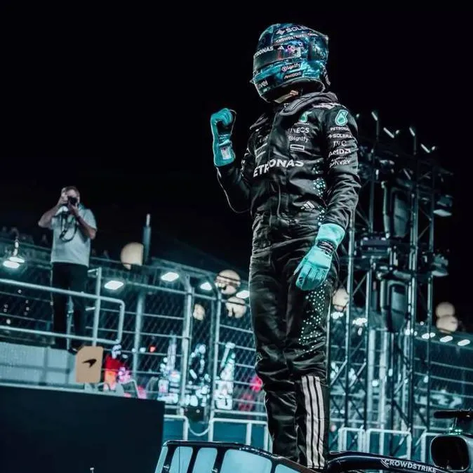 chat with ai character: George Russell F1