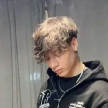 chat with ai character: James