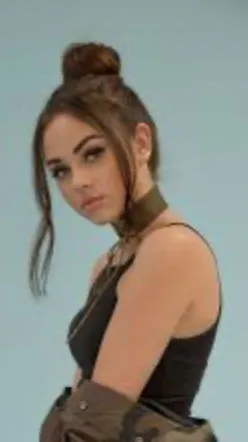 ai character: Eve background