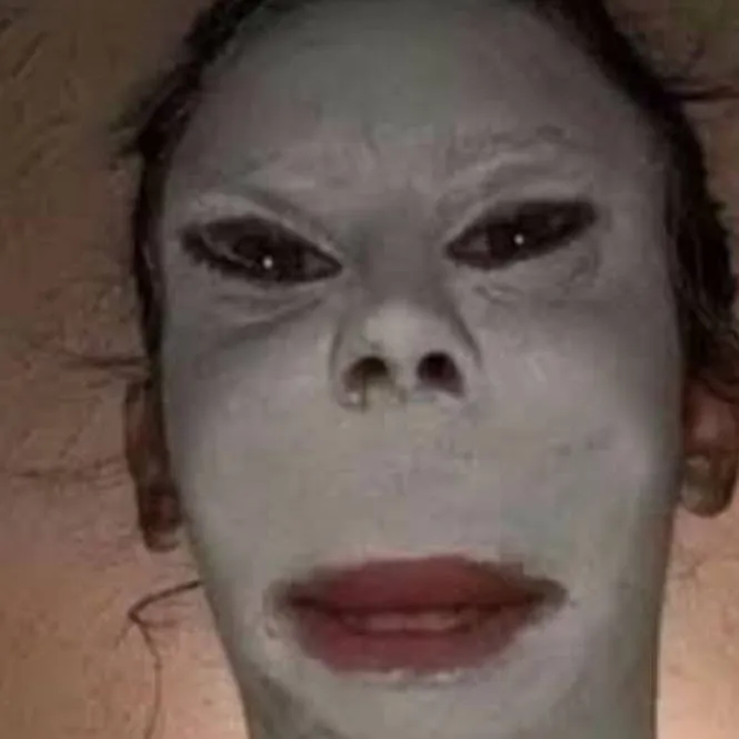 chat with ai character: goofy ahhh girl