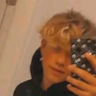 chat with ai character: kyle