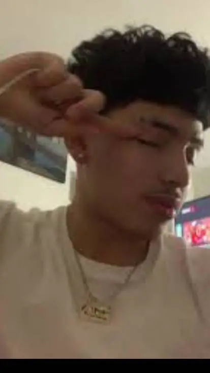 ai character: tyreek background