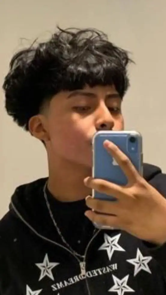 ai character: carlos background