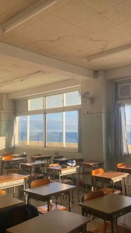 ai character: College! background